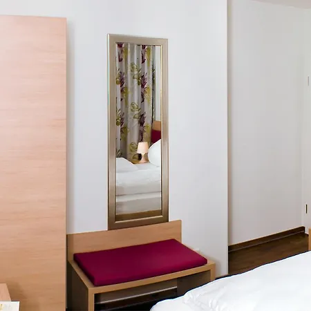 Vendégház Gaestehaus Eschers Eiswerk Annweiler am Trifels