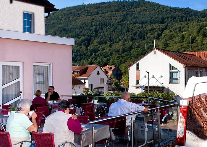 Gaestehaus Eschers Eiswerk آنفايلار آم تريفلز